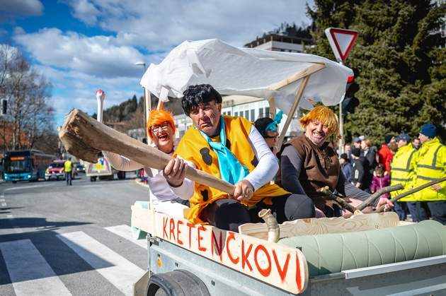 Vidro Gorenjski |  Procissões de carnaval e celebrações em Gorenjska