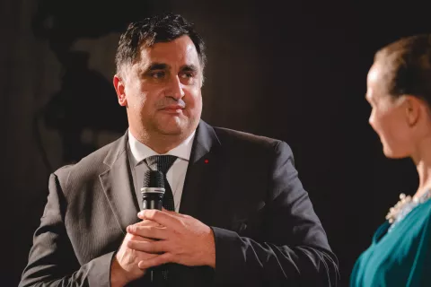 Župan Občine Jesenice Peter Bohinec na nedavnem novoletnem koncertu Pihalnega orkestra Jesenice - Kranjska Gora, katerega častni član je. / Foto: Nik Bertoncelj