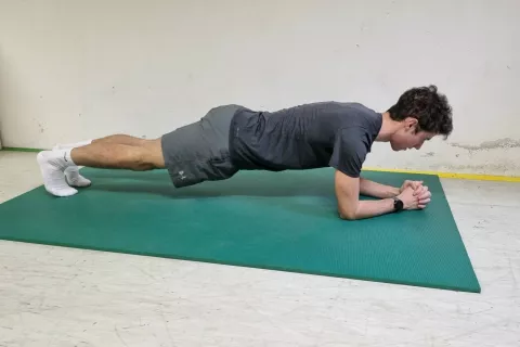 1. vaja &ndash; deska (plank) / Foto: Grega Flajnik