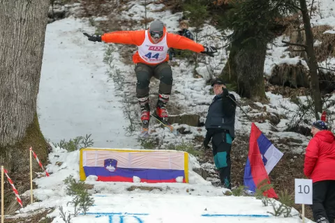 smučarski skoki 25m skakalnica Srednja vas občina Naklo / Foto: Tina Dokl