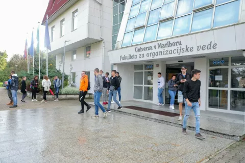 Za prihodnje &scaron;tudente je skupaj na voljo 19.792 vpisnih mest za vpis v prvi letnik za redni in izredni &scaron;tudij. / Foto: Tina Dokl