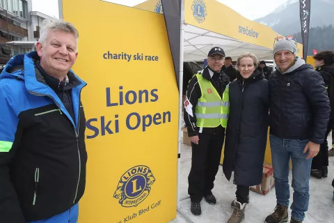 dobrodelni veleslalom Lions klub Bled smučišče Kranjska Gora srečelov srečolov / Foto: Gorazd Kavčič
