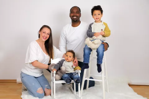 Katarina Brown z družino / Foto: Tina Dokl