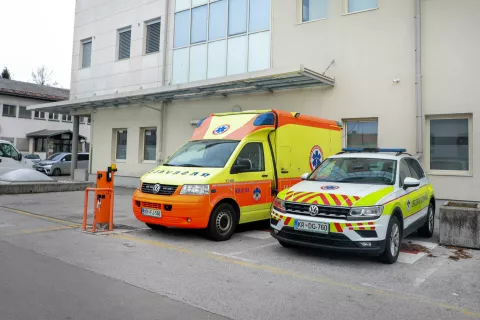 nujna medicinska pomoč re&scaron;evalno vozilo re&scaron;ilec / Foto: Tina Dokl