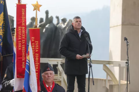 82. obletnica dražgo&scaron;ke bitke Dražgo&scaron;e na fotografiji Slavnostni govornik bo Matjaž Nemec poslanec Evropskega parlamenta / Foto: Tina Dokl