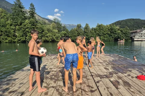 Osvežitev v jezeru Črnava