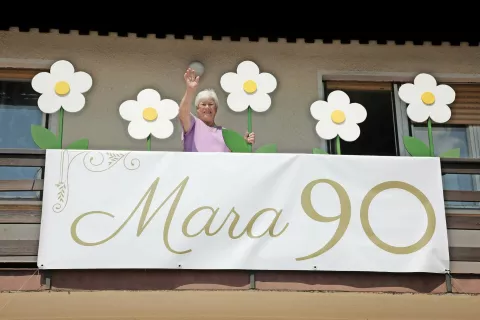 Marija Manfreda, po domače Mejačeva Mara, je praznovala devetdeset let. /Foto: Gorazd Kavčič / Foto: 