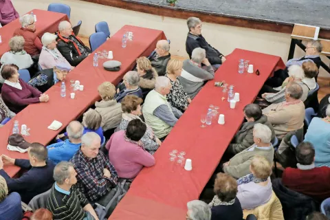 Občine poskušajo na različne načine poskrbeti za varno prihodnost starejših. Fotografija je simbolična. / Foto: Tina Dokl / Foto: 