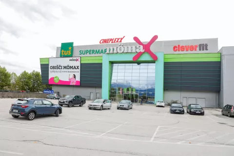 tu&scaron; trgovski center / Foto: Tina Dokl