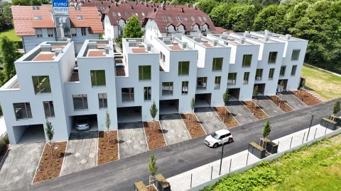 Niz8, nizkoenergijske hiše / Foto: Stoja Trade