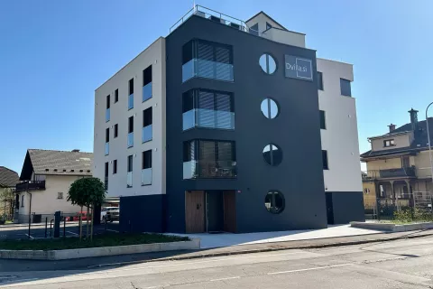 Moderna zgradba z bogato dedi&scaron;čino