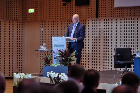 &raquo;Zdaj je čas za konkretne in hitre ukrepe za dvig konkurenčnosti,&laquo; je dejal predsednik GZS Tibor &Scaron;imonka. / Foto: Tadej Kreft, Arhiv Gzs