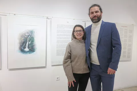 Razstavo je zasnoval Ga&scaron;per Peternel, za likovne podobe in njeno oblikovanje pa je poskrbela Barbara Pintar. / Foto: Igor Kavčič
