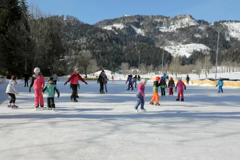 Na Jezerskem že drsajo. / Foto: Tina Dokl