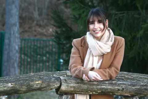 Anjo Resman je vedno zanimala psihološka narava filmov, ki gledalca pustijo v dvomu glede tega, kaj dejansko gledajo, ter ponujajo odprte konce, ki se jih dotaknejo in vzbujajo občutke povezanosti z zgodbo. Trenutno se posveča scenariju za nov film, a je ta še v začetni fazi. / Foto: Alenka Brun