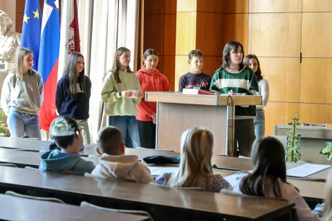 otroški parlament občina Kranj / Foto: Tina Dokl