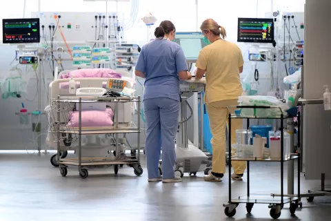 Slovenija, Ljubljana, 12.03.2025, 12. marec 2025Klinični center, medicinski aparati, osebje, prenova, detajli, medicina, postelje, kirurgija, obnova, kisik, medicinski plini, zdravniki, medicinske sestre, hodniki, urgenca, vozila, zdravstvo, bolnišnicaFoto:Žiga Živulović jr./F.A.Bobo / Foto: Žiga Živulović Ml./bobo