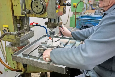 Po neuradnih podatkih naj bi se upokojitvena starost ob 40-letni pokojninski dobi postopoma zvišala na 62 let. Višji naj bi bil tudi odmerni odstotek. / Foto: Primož Pičulin