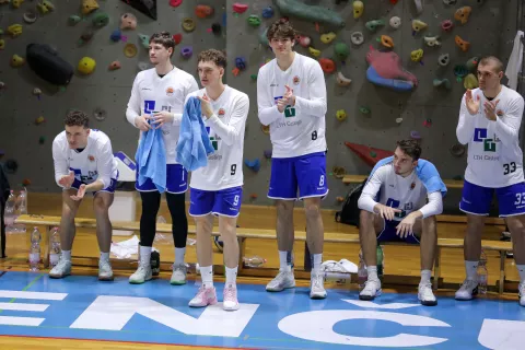 košarka med KK Šenčur in KK LTH Casting Škofja loka / Foto: Tina Dokl