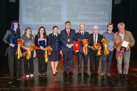 Občinski nagrajenci z županom / Foto: Nik Bertoncelj