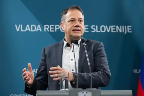 Ljubljana, vlada.Novinarska konferenca, po redni tedenski seji vlade.Podpredsednik vlade in minister za Slovence v zamejstvu in po svetu Matej Arcon. / Foto: Bor Slana/sta