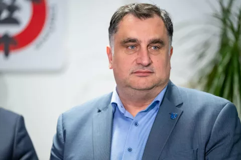 Izjava za medije po sestanku koordinacije županov Zgornje GorenjskeNa fotografiji Peter Bohinec, župan občina Jesenice / Foto: Nik Bertoncelj