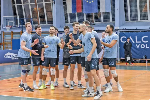 Odbojkarji Calcita Volleyja so bili na obeh četrtfinalnih tekmah boljši od Merkurja Triglava. / Foto: Jan Uršič
