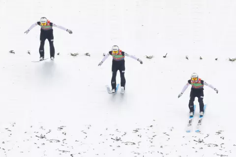 Domen Prevc je pristal pri svetovnem rekordu. / Foto: Peter Košenina