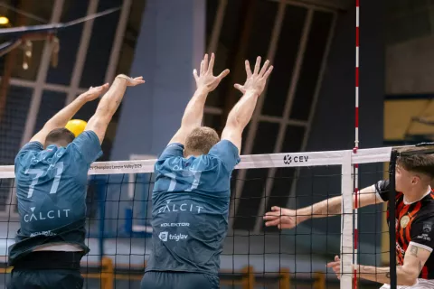 Odbojkarji Calcita so morali priznati premoč / Foto: Jan Uršič