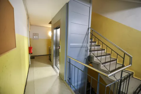 dvigalo Zoisova ulica 13 Kranj / Foto: Tina Dokl