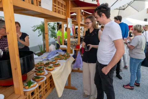 Okusi čemaž v Preddvoru / Foto: Primož Pičulin