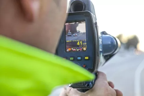 policija varnost promet kontrola prometa / Foto: Tina Dokl