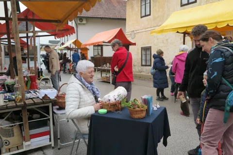 Semenj na Fari je vedno zanimiv in dobro obiskan. / Foto: Vilma Stanovnik