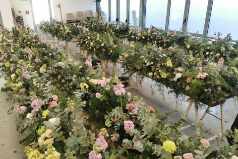 Slovenska florista Peter Ribič in Sabina Šegula bosta tudi letos sodelovala pri velikonočni krasitvi bazilike sv. Petra v Vatikanu / Foto: Arhiv Petra Ribiča