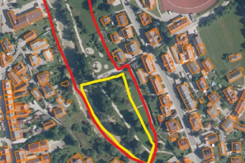 Zaradi gradbenih del bo izvedena popolna zapora v posameznih delih parka. Z rumeno je označeno območje 1. faze, z rdečo pa 2. faze. / Foto: Občina Kamnik