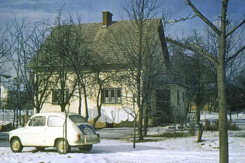 Andrejeva rojstna hiša v Virmašah, posnetek je nastal deset let po njegovem odhodu. / Foto: Arhiv Gorenjskega Glasa