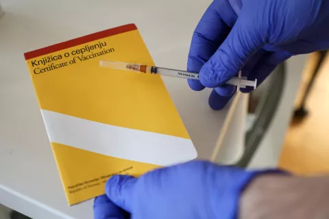 V nacionalnem programu cepljenja se vsako leto uvajajo novosti. / Foto: Tina Dokl
