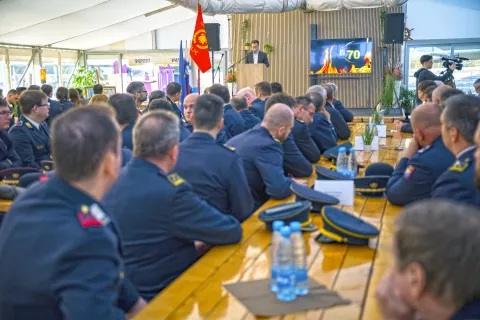 Na praznovanju sedemdesetletnice so se zbiljskim gasilcem pridružili predstavniki drugih gasilskih ter še nekaterih društev in organizacij iz občine Medvode in okolice. / Foto: Primož Pičulin