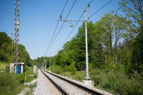 Železniška proga na relaciji Kranj - Jesenice pri Besnici / Foto: Primož Pičulin