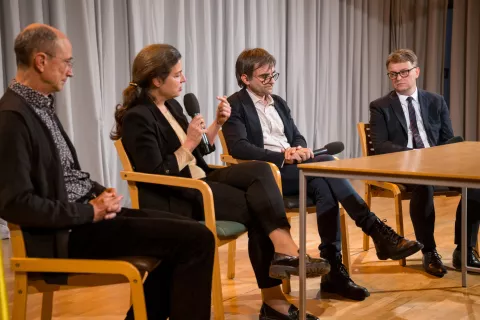 Blaznikov večer - Osemdeset let po koncu druge svetovne vojne, na fotografiji Blaž Karlin, mag. Jurij Pavel Emeršič, dr. Katarina Lia Kompan Erzar in prof. dr. Tomaž Erzar. / Foto: Primož Pičulin