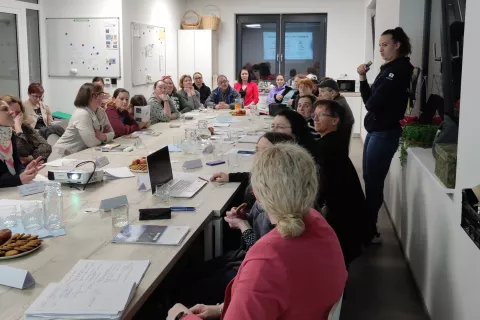 Strokovni posvet je bil dobro obiskan. Še posebej je bil namenjen staršem otrok in mladostnikov, ki obiskujejo posebni program vzgoje in izobraževanja. / Foto: Arhiv šole