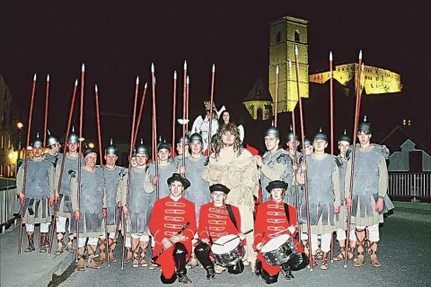 Škofjeloški pasijon bo znova postavljen na ulice srednjeveškega mesta. / Foto: arhiv Gorenjskega glasa
