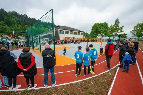 Odprtje novega igrišča POŠ Begunje / Foto: Nik Bertoncelj