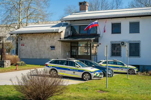 Simbolična fotografija Policijska postaja Radovljica / Foto: Nik Bertoncelj