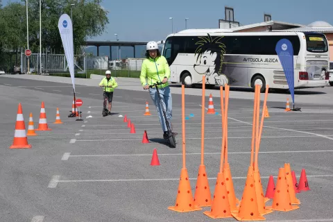 električni skiro / Foto: Aleš Osvald/ Sta