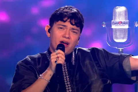 Avstrijski predstavnik JJ je s pesmijo Wasted Love osvojil srca poslušalcev in strokovnih žirij. / Foto: Zajem Zaslona 