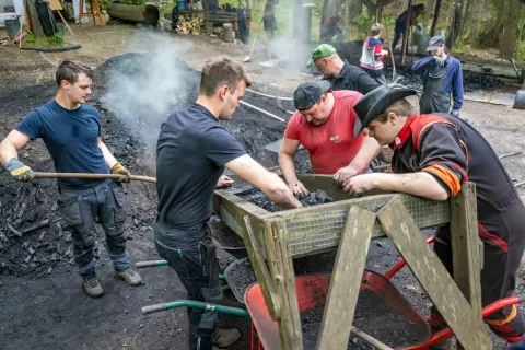 Sobotno »rofkanje« kope na kopišču nad Koroško Belo / Foto: Nik Bertoncelj