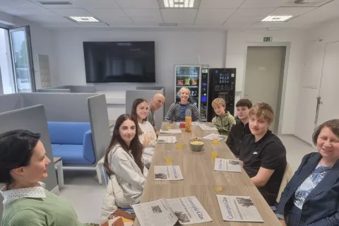 Na Gorenjskem glasu smo gostili skupino šolskih novinarjev iz OŠ Prežihovega Voranca Jesenice, / Foto: Mateja Rant