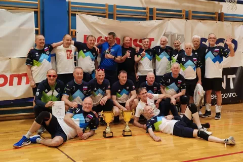 Naši veteranski ekipi sta po drugem mestu na turnirju v Braslovčah zdaj že na evropskem prvenstvu v Italiji. / Foto: Barba Štembergar Zupan
