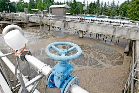 Na javno kanalizacijsko omrežje je v mestni občini Kranj priključenih okoli 17.500 gospodinjstev. Slika je simbolična. / Foto: arhiv GG